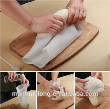 Soft porcelain preservation Magical knead dough bag Amazing tool