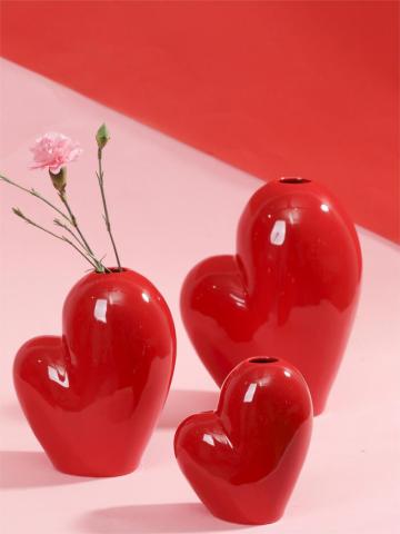 Red Crystals Love Vase