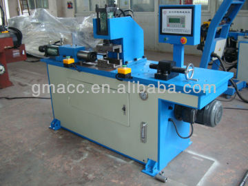 Hydraulic pipe end forming machine