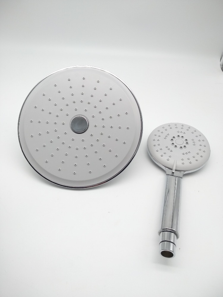 Pommeau de douche à précipitations montées au plafond