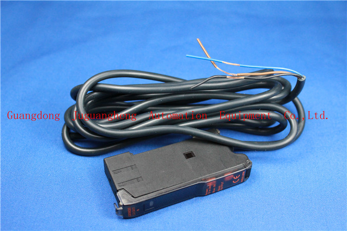 Practical A1038D E3X-DA11-N Omron Sensor