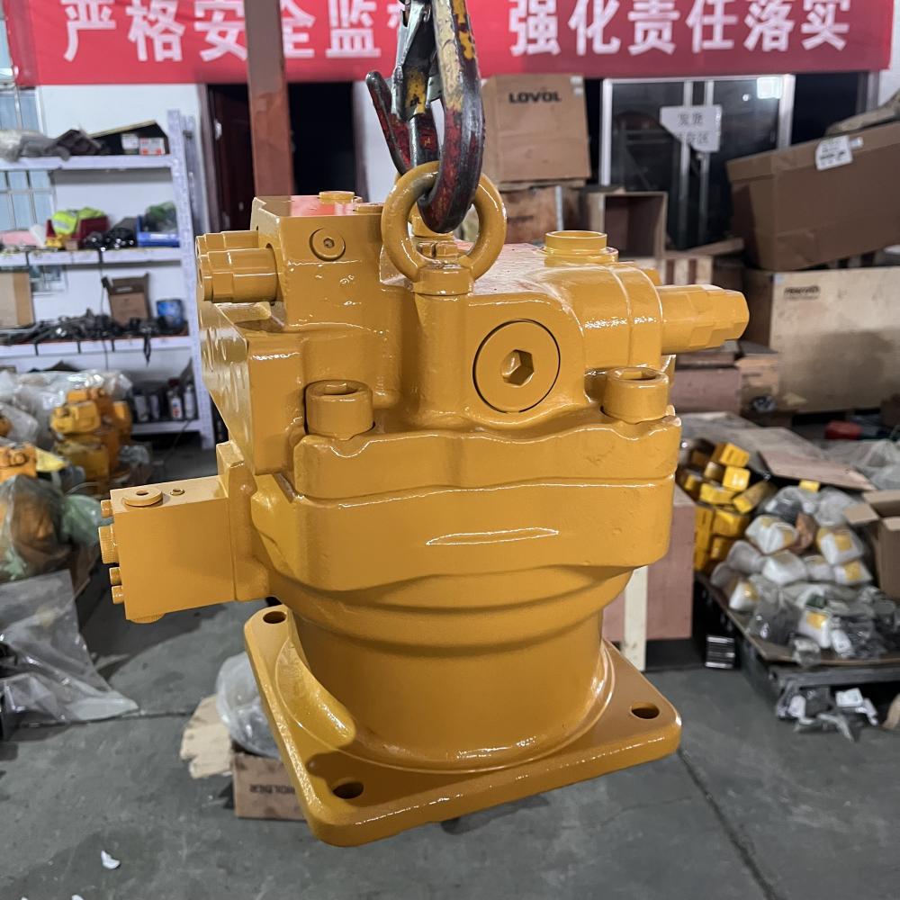 EC700BLC Swing Motor