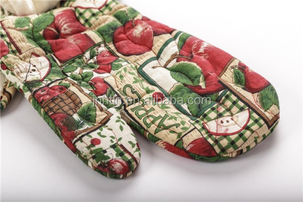 Kitchen Line Set 3pcs Top Quality Quilted Cotton Pot Holder and Oven Mitt With Kitchen Towel in 3 Piece Set