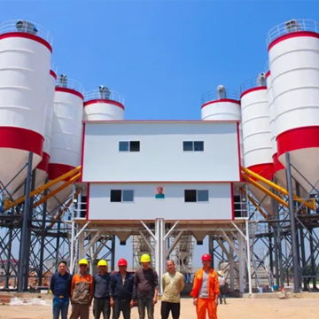 Powder silos for mixing plants