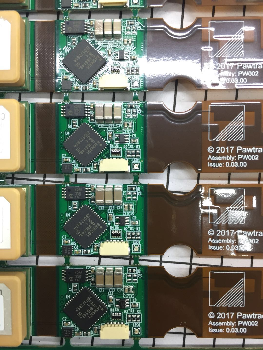 Multilayer rigid-flexible circuit board