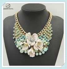 2015 Hotsale Elegant Shell Bead Necklace, Charming Little Flower Bib Necklace for Women