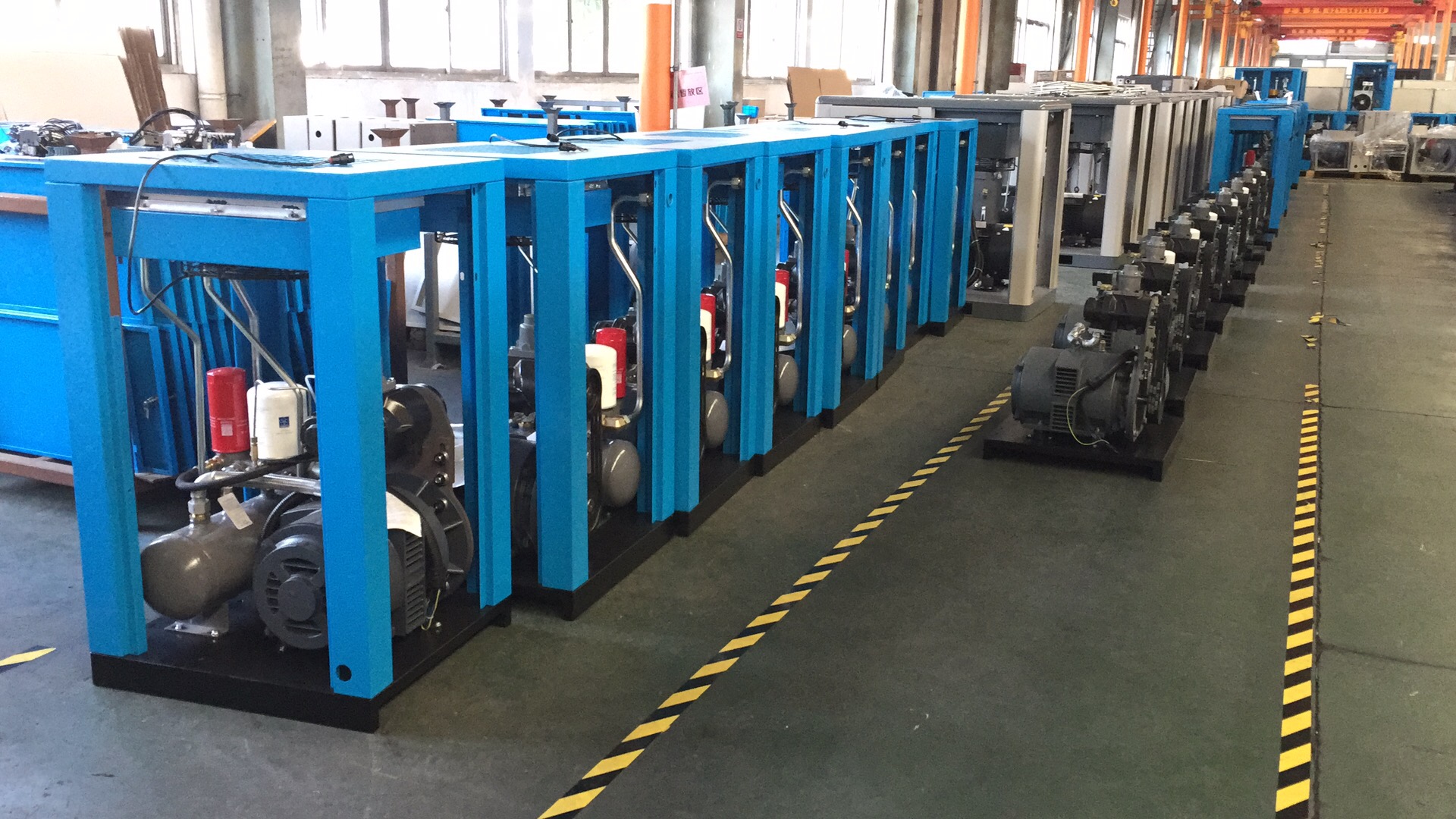 hongwuhuan screw type compressor workshop