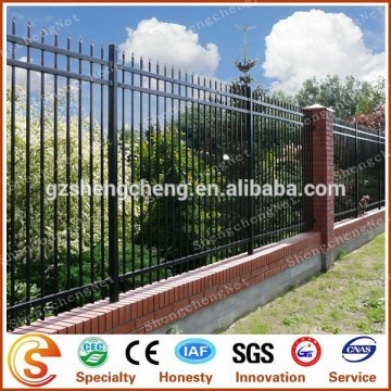 Decorative & security fencing Backyard fences House fences