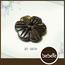novelty custom flower shaped coconut shell buttons