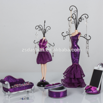 Lady jewelry holder