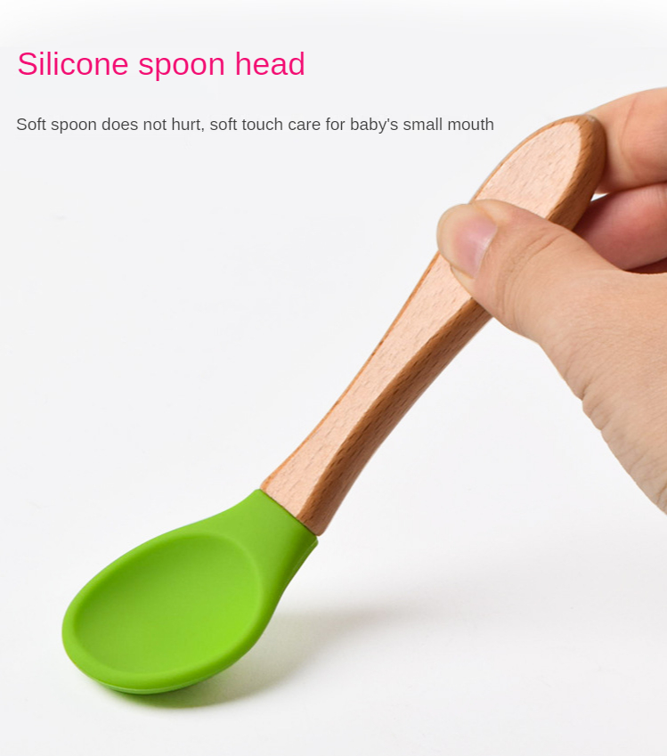 New Products Silicone Spoon with Wooden Handle Hot Sale Silicone Baby Suction Bowl Food Grade Silicone Bibs