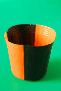 Round Coloured Plastic Seedling Pots Indoor , Hdpe Peat Pots For Seedlings