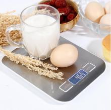 Accurate digital kitchen scale for baking
