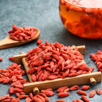 Raw organic goji berry dried fruit lycium berry