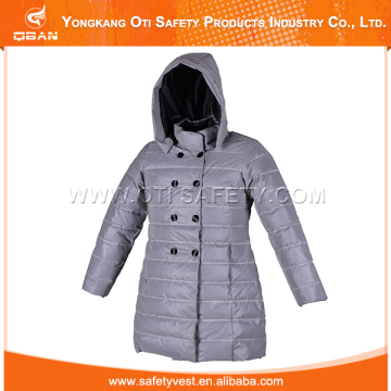 high light reflective Wind-and Water-Resistant clothing