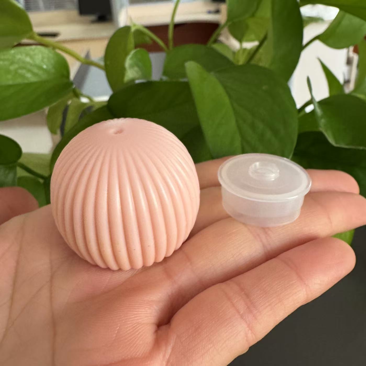 28mm Plastic Screw Cap Pineapple Shape 28/410 pink Cap With Inner Plug