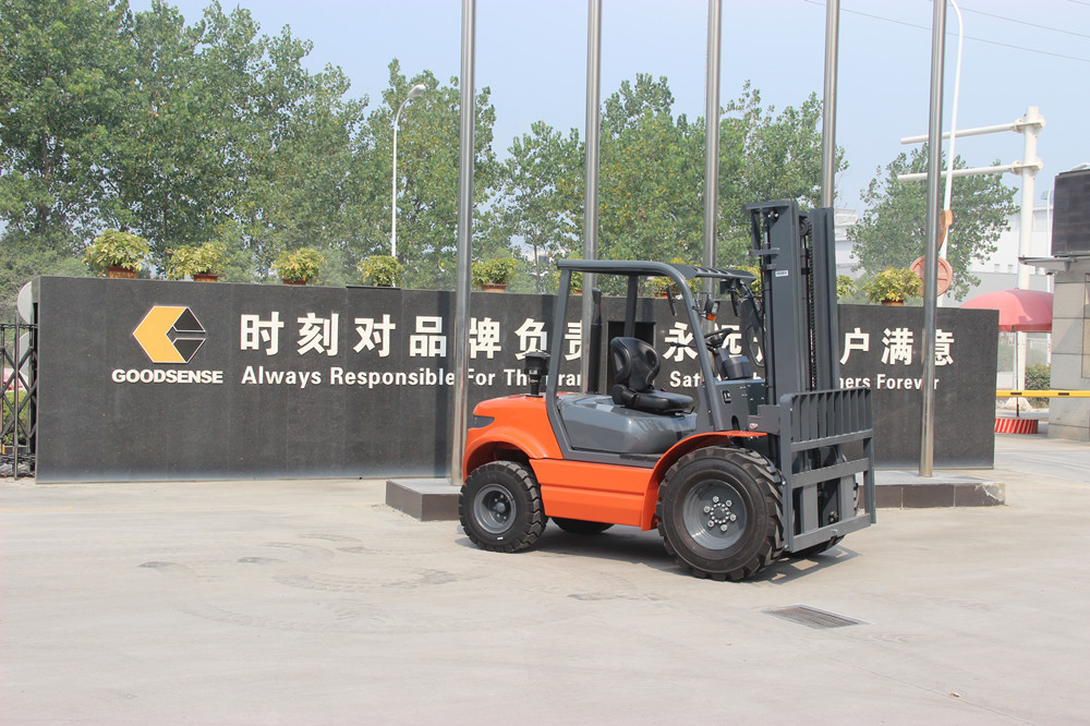 GOODSENSE 2WD Rough Terrain Forklift