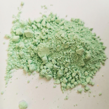 colored magnesium carbonate gym chalk powder