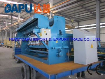 Farm fencing mesh welding machine