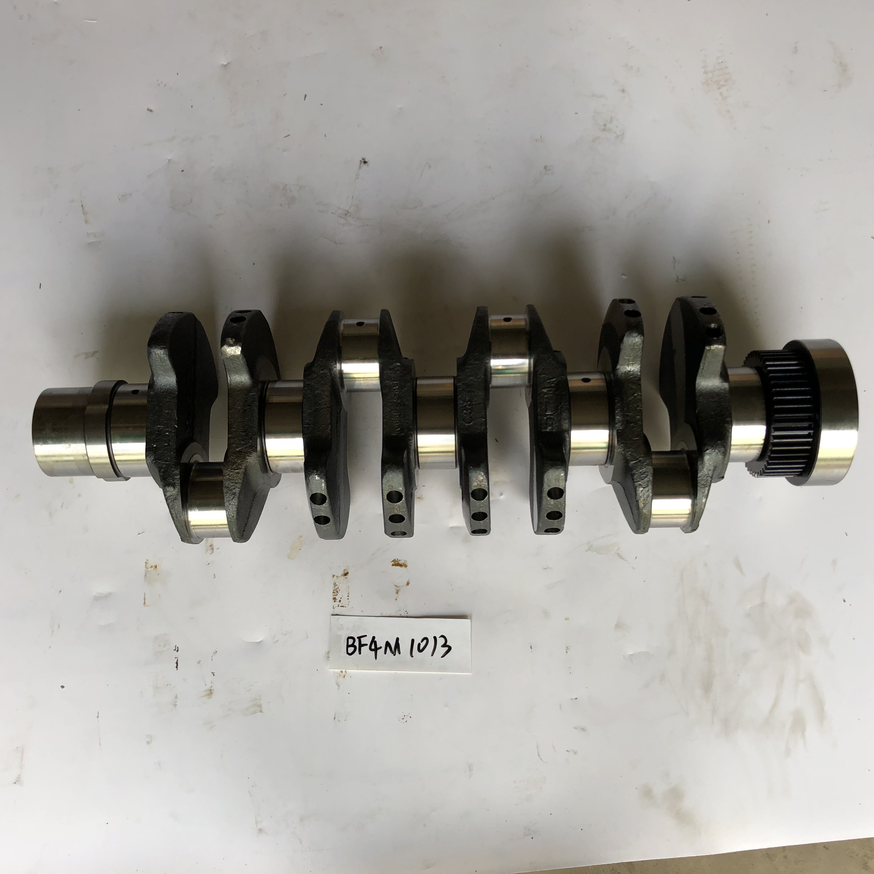 Deutz Engine Parts BF4M1013 Crankshaft 0425 6816