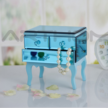 Elegant Shape Showy Jewelry Box Fancy