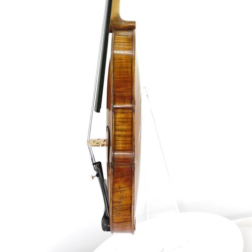 Violino de bordo inflamado de abeto Violino de grau médio