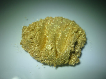 Cosmetic gold mica powder for soap