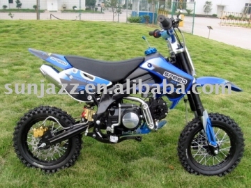 Off-road 125cc dirt bike