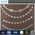 Razor Wire BTO-22 galvaniserade rakknivspolar