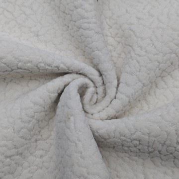 Текстуриран тапацир со шанил софа