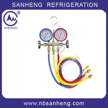 Brass Manifolds Gauge with Refrigerant Charging Hose