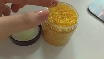 Costom Logo Sugar Scrub Removes Dead Skin Cells Face and Body Pure 24K Gold Scrub Exfoliating