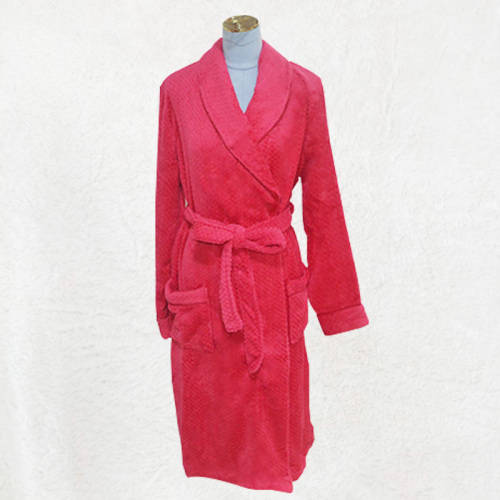 Rote Robe flauschiger Pyjama