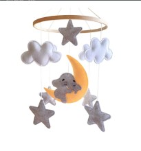 Manufacturer Nursery Decor Felt Animal Wood Hanging Rotating Toy