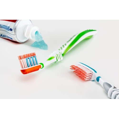 Natural zeolite used as toothpaste abrasive