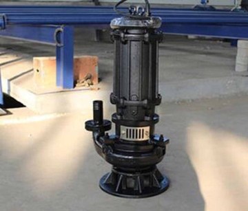 Submersible solid handling pump
