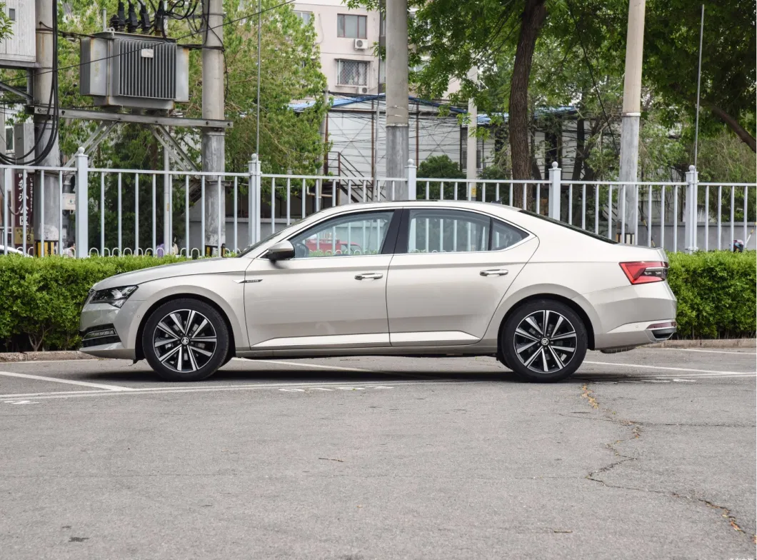 Left Hand Drive 5 Seats Passenger Cars Used Skoda Superb for Hot Sale