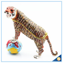 Wholesale Enamel Tiger With Ball Trinket Box Rhinestone Metal Trinket Box SCJ414