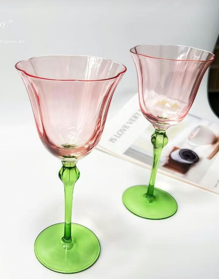 Copa de flores rosadas Copa de vino de alta calidad Goblet pink Flower Cup High-grade Wine Cup