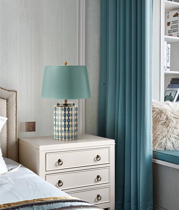 Elegant E27 LED Table Lamp with Chinese Ceramic Design