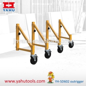 outrigger for scaffolding with 5\'\' casters