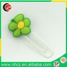 student use sun flowers paper clips