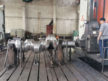 Three Center Two Support Crankshaft