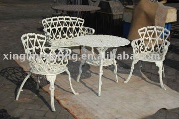 garden table and chair