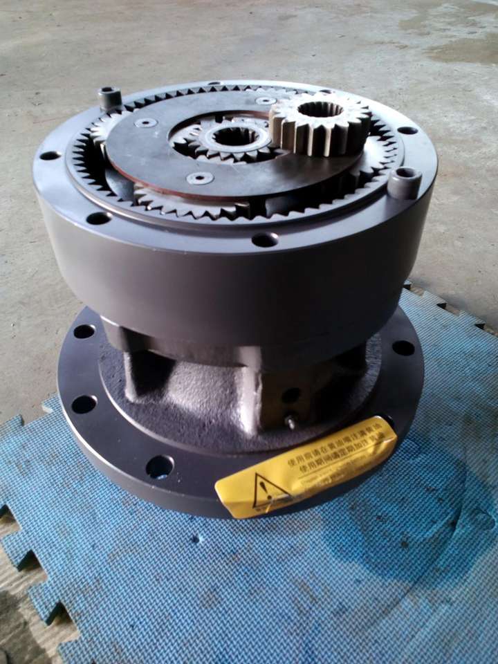 CX130 Swing Gearbox