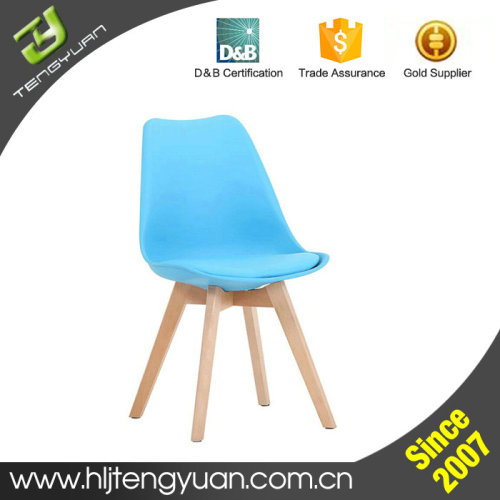 Wholesale Colorful PP Outdoor Beech Leg Plastic Dining Chair Modern