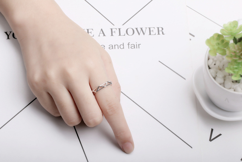 Simple personality creative jewelry geometric hollow index finger ring