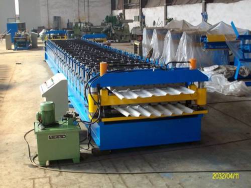 Colored double panel forming machine