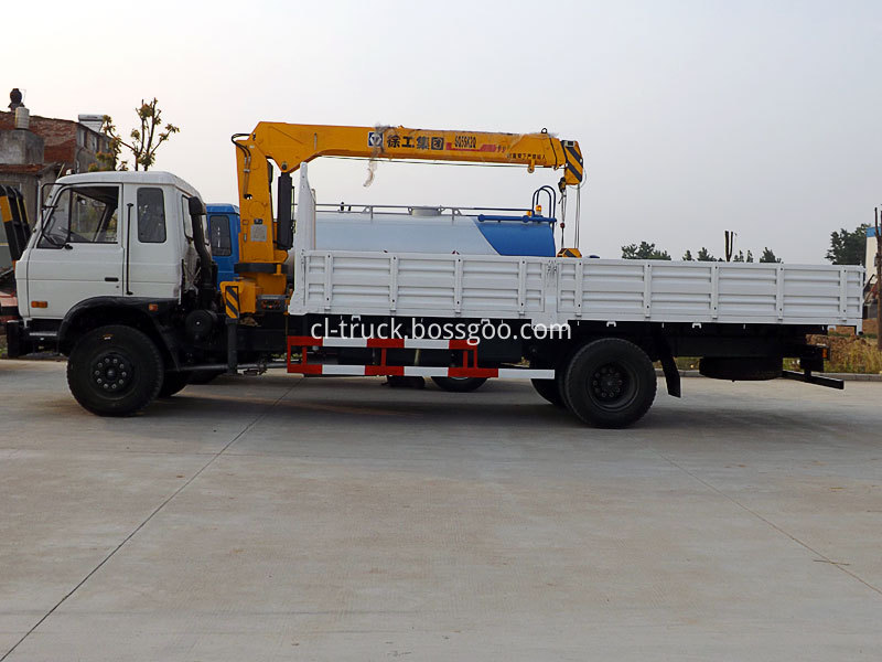 crane mounted truck