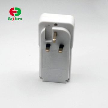 GCC PASSED Ultrathin universal uk power adaptor
